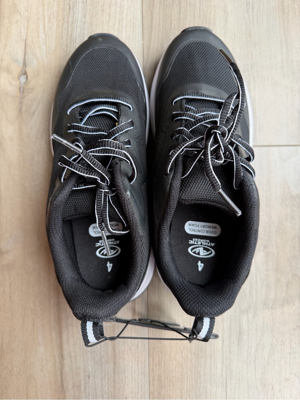 Boys Athletic Lace-Up Sneakers in Black
